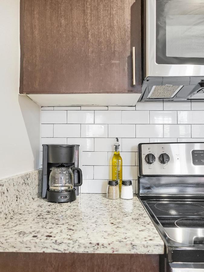 Getaway Apartment Near Beaches And Airport Tampa Buitenkant foto